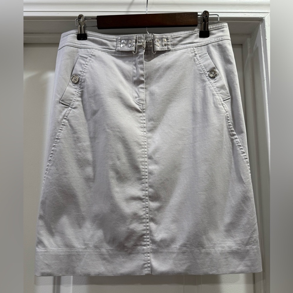 White House Black Market Light Gray Skirt Size 8